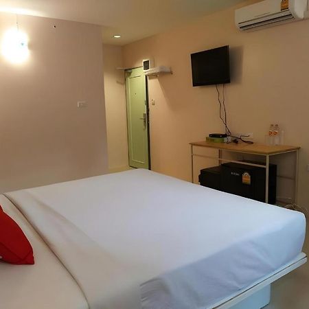 Bird Room Hotel - Pratunam Бангкок Экстерьер фото