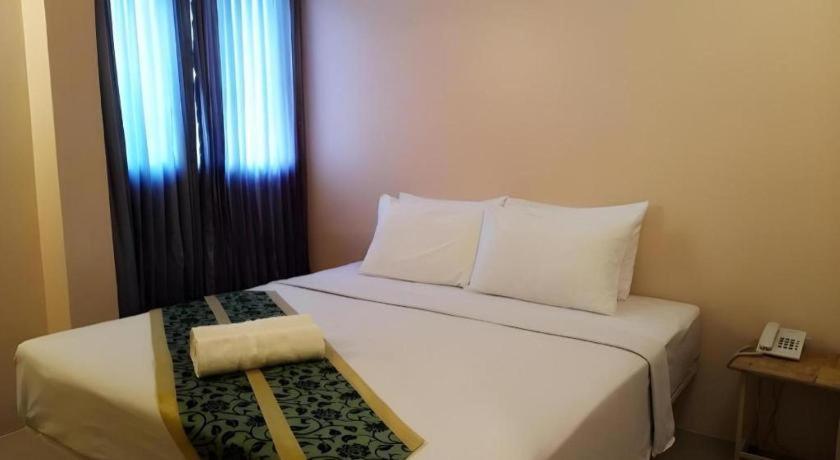 Bird Room Hotel - Pratunam Бангкок Экстерьер фото