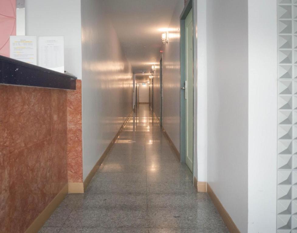 Bird Room Hotel - Pratunam Бангкок Экстерьер фото