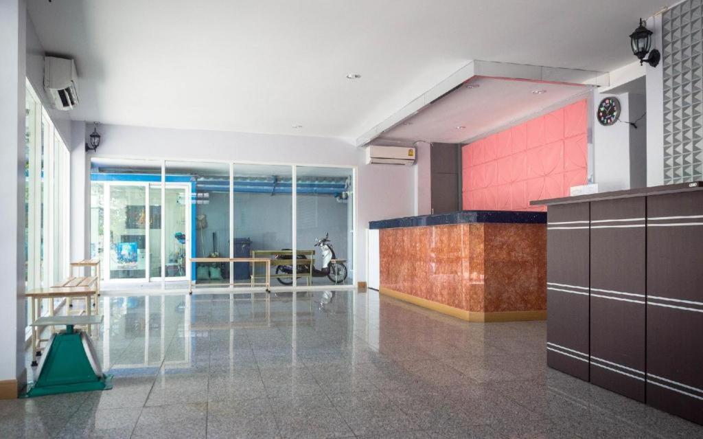 Bird Room Hotel - Pratunam Бангкок Экстерьер фото